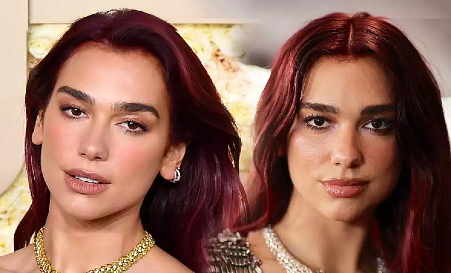 Məşhur müğənninin bacısı ilə fotosu 