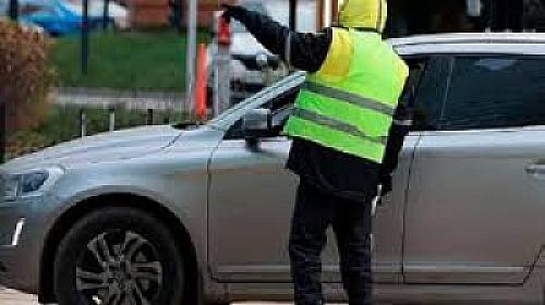 Bakıda qadın sürücünün üzünə tüpürən 