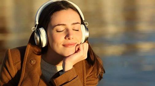 Does music have a psychological effect and persuasive power? -