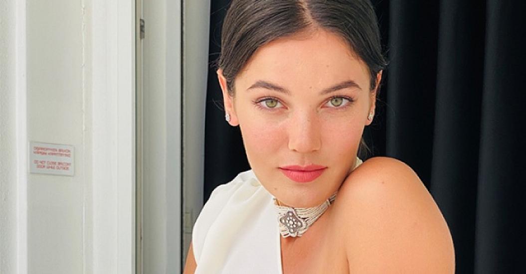 Famous actress returns to the screen –