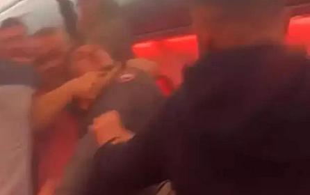 Təyyarədə yumruqlar işə düşdü, təcili eniş etdi - Havada qorxulu anlar - 