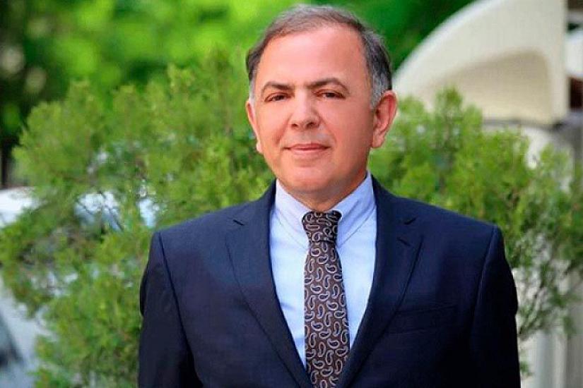 Nazir işdən çıxardığı direktora yeni 