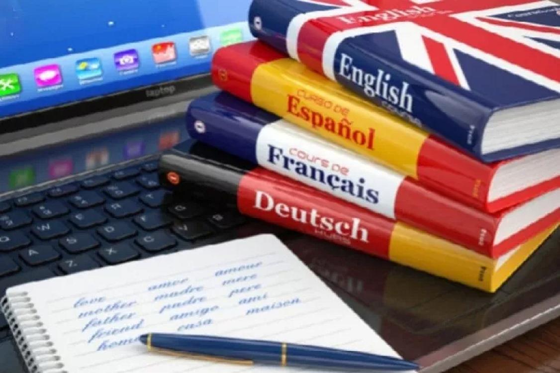 PhD candidates in foreign languages today They will take the exam.