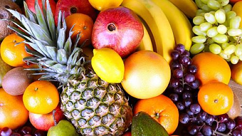 Those who eat these fruits have white teeth