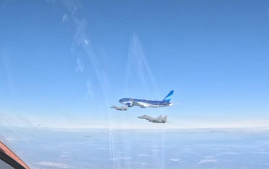 İlham Əliyevin təyyarəsini qırıcılar müşayiət etdi - 