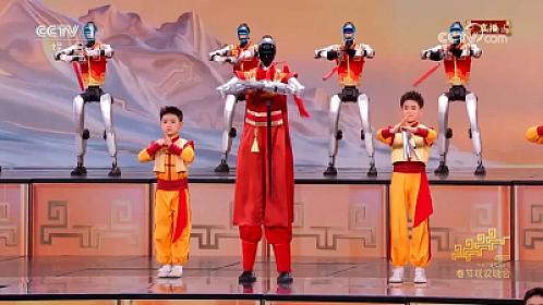 Robotlardan Bahar Bayramında kunq-fu şousu - 