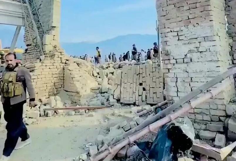 Terror in Pakistan: 11 soldiers killed -