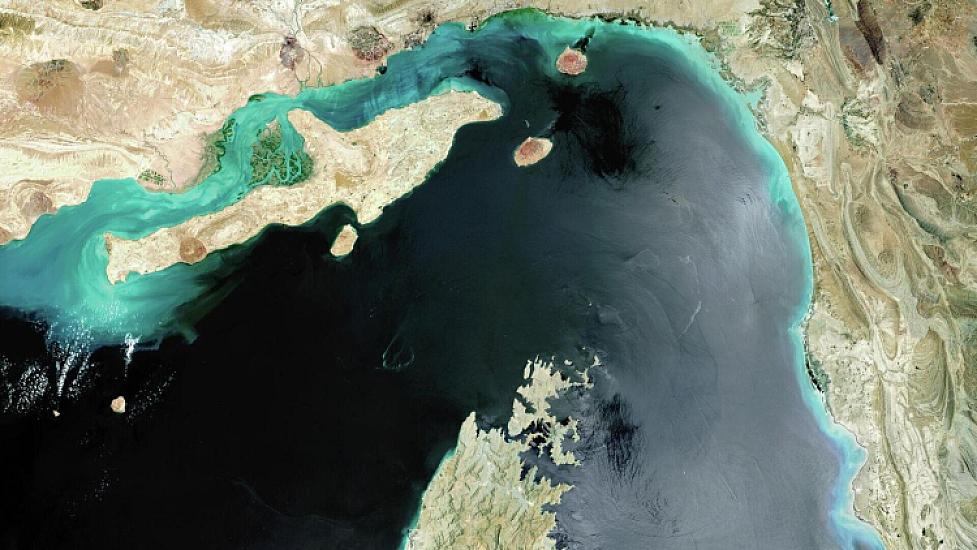 İran Hörmüz boğazını 