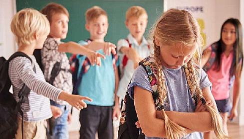 Məktəblərdə bullinqin fəsadları