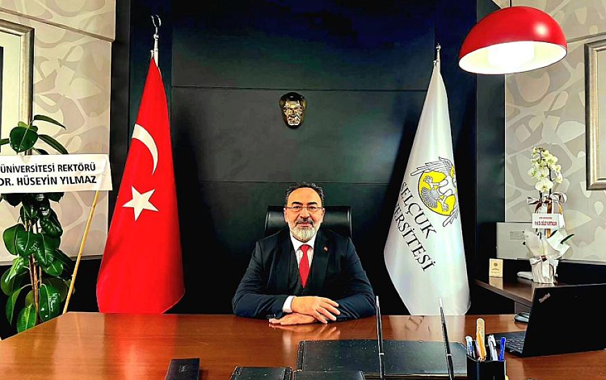 Azərbaycanlı rəssam Türkiyə universitetində dekan 