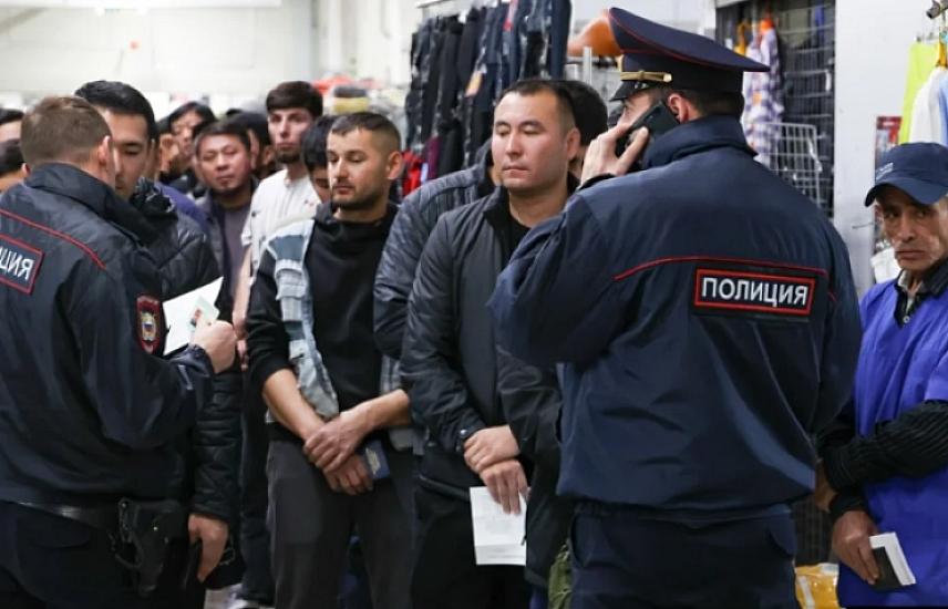 Sankt-Peterburqda əmək miqrantlarına yeni qadağa qoyula bilər