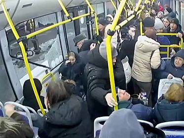 The glass shattered into pieces in an instant -