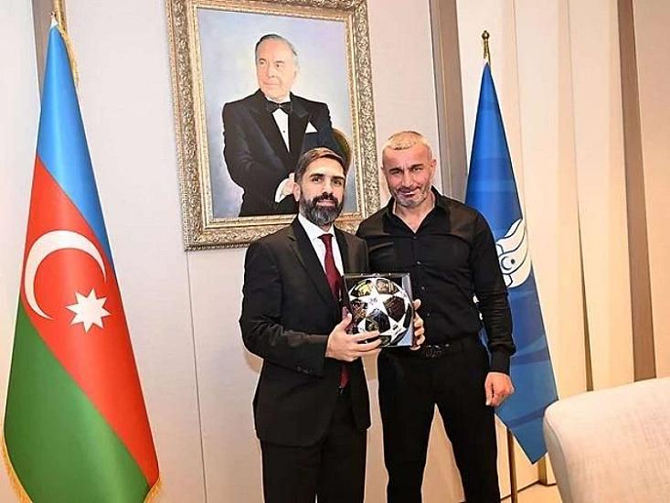 Komitə sədri istefa verdi: 