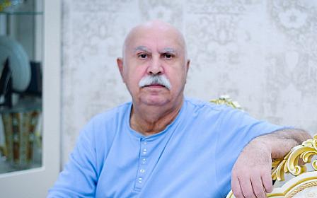 O, yazmağı yox, necə yazmamağı öyrədirdi...