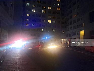 Bakıda bina yanıb -