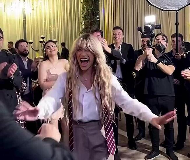 Танец Рояны с заслуженным артистом СТАЛ АКТУАЛЬНОЙ ТЕМОЙ -