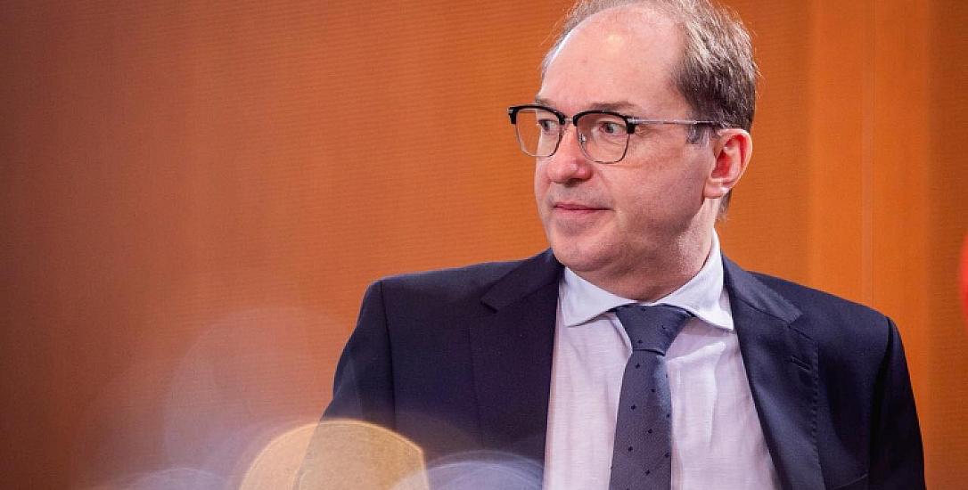 Nazir: "Sığınacaq axtaranlara daha tez işləmək icazəsi verilməlidir"