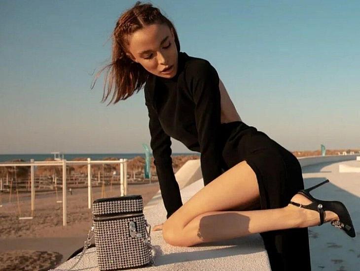 "Məcburam çılpaq çəkilişlərə gedim"