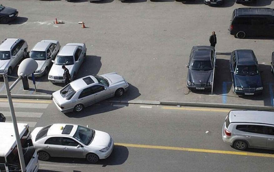 Qeyri-qanuni parklanma ilə bağlı sürücülərə - 