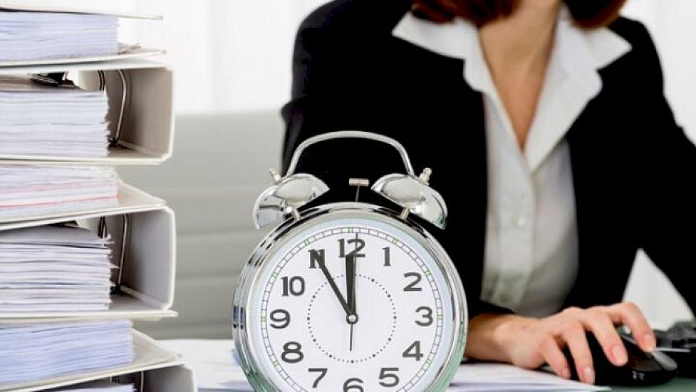 Azərbaycanda iş saatları 