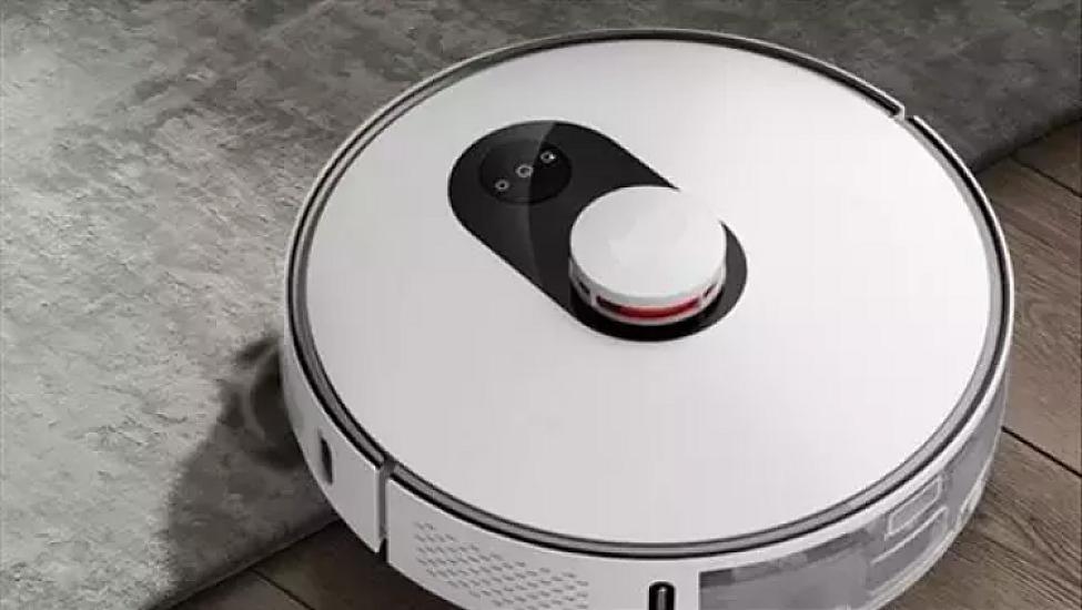 24 ölkədən minlərlə robot 