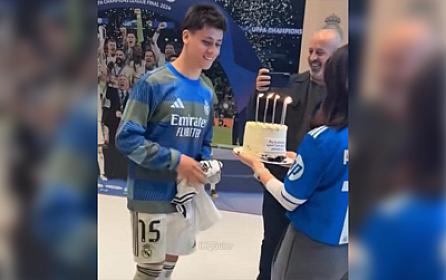 Sevgilisi Arda Gülərə sürpriz etdi -