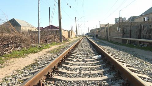 Bu ərazidə dəmir yolu 