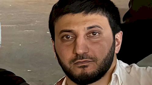 Məsciddə qətl: Bakıdakı sarsıdıcı hadisənin məhkəmə istintaqı