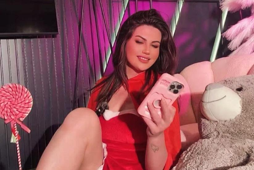 Nil Monze bıçaqlandı - FOTOLAR