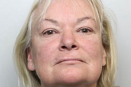 Üç həftə sevgilisinin meyiti ilə 