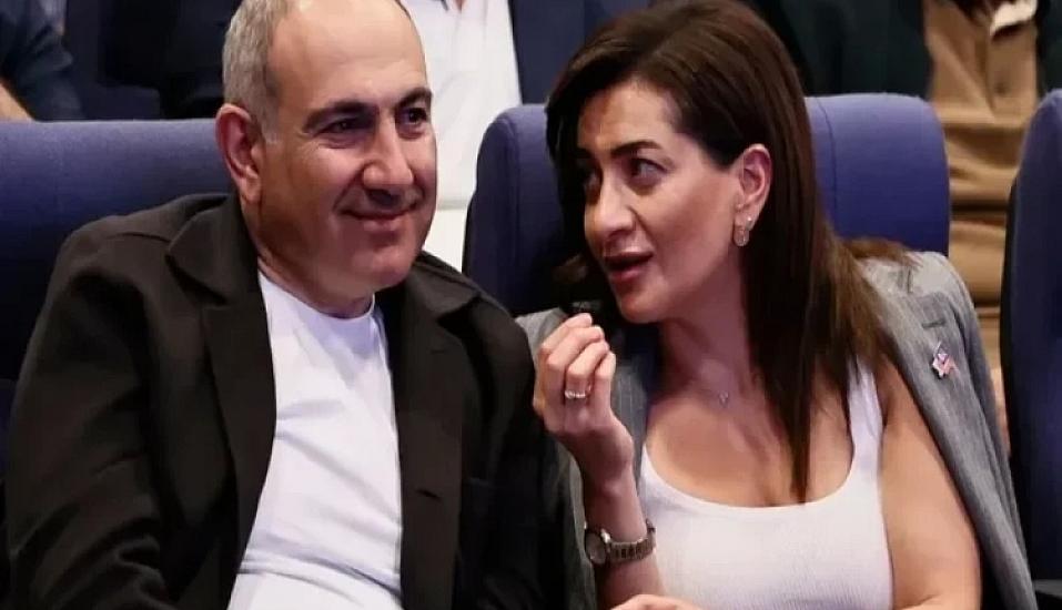 Paşinyan izləmədə qaldı, Anna Akopyan isə SİLDİ – 