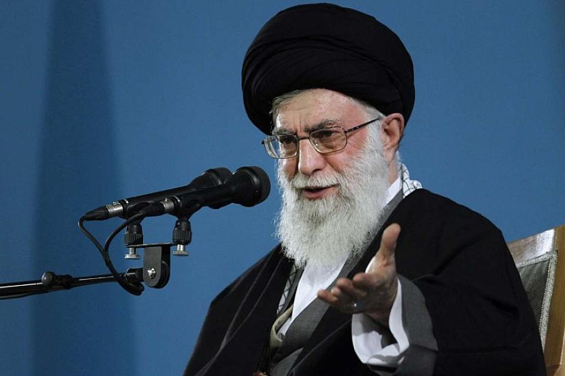 Xamenei qərargaha gəldi: döyüşə şəxsən