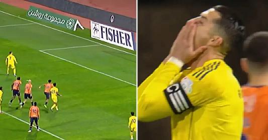 Ronaldo penaltini belə qaçırdı - 