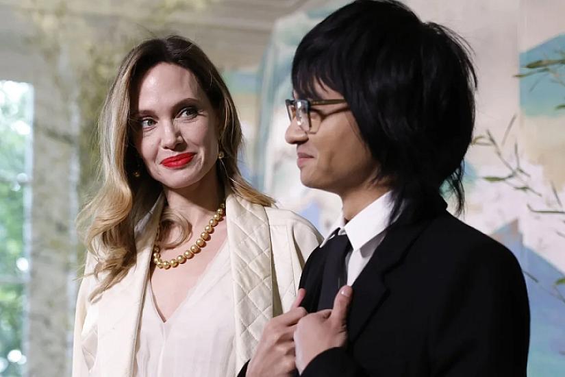 Ancelina Coli və Bred Pittin oğlu atasının 