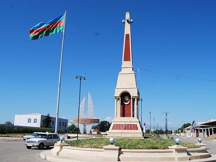 Goranboyda qayın yeznəni 