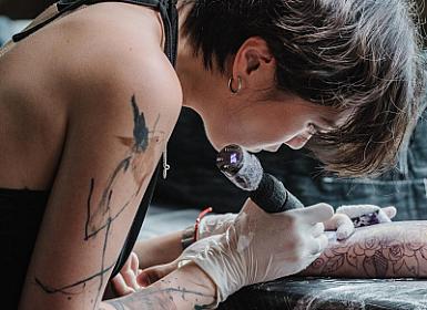 Tatu görmə pozğunluğuna