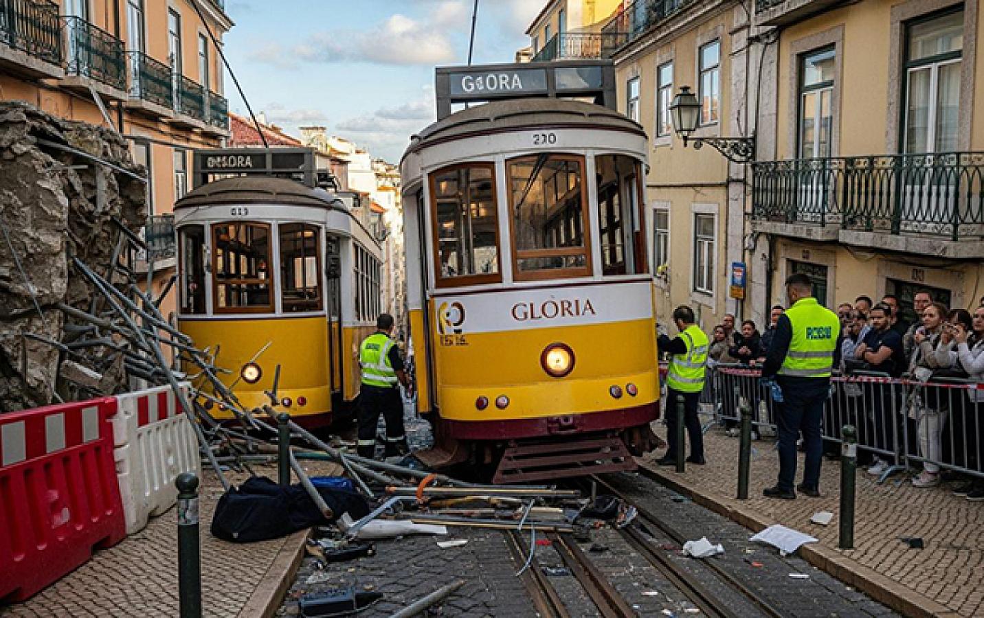 Portuqaliyada funikulyor relsdən çıxdı - 