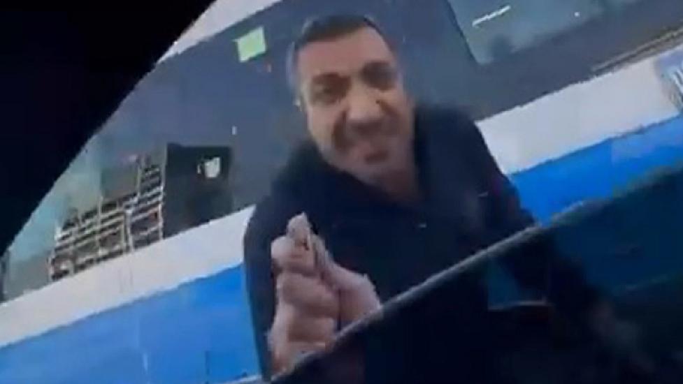 7,000 manat fine for breaking a car window -