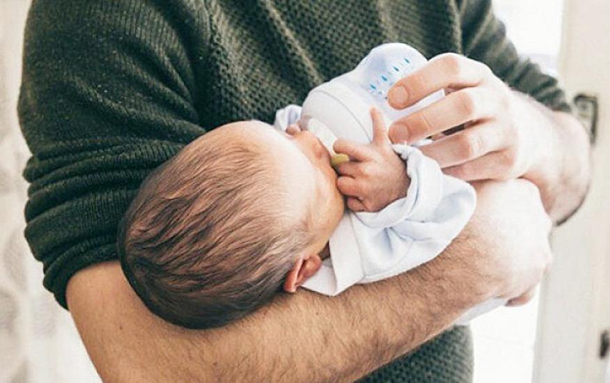 Atalıq məzuniyyəti ata ilə körpə arasında emosional bağı gücləndirir