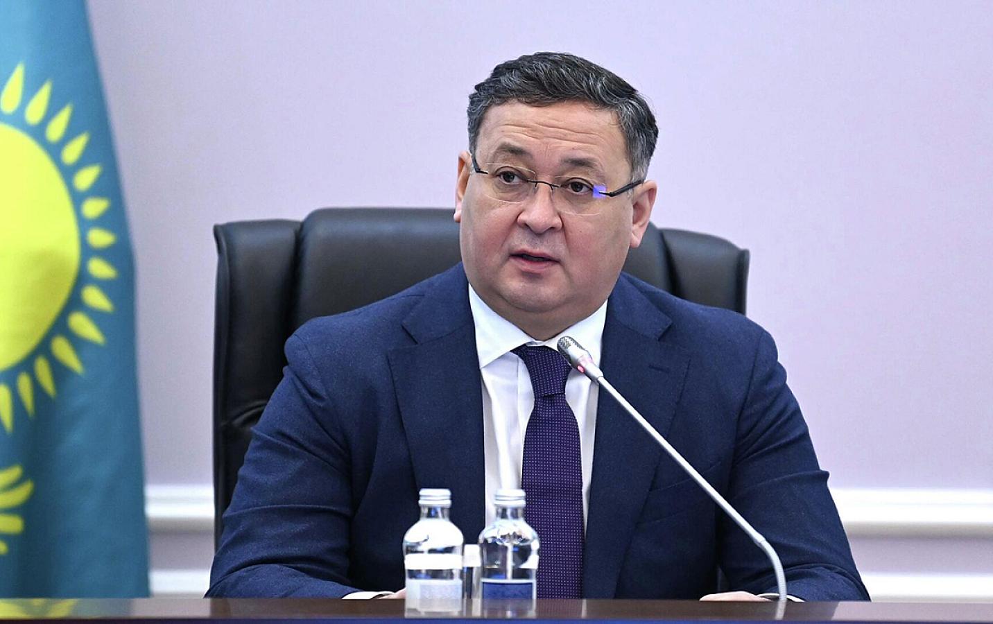 Qazaxıstanın XİN rəhbəri saxlanıldı - 