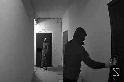 Evlərdən oğurluq etmək istəyən saxlanıldı -