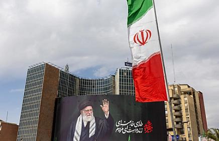 İran təhlükəsizlik səbəbindən Xameneinin varisinin təyinatını təxirə salıb