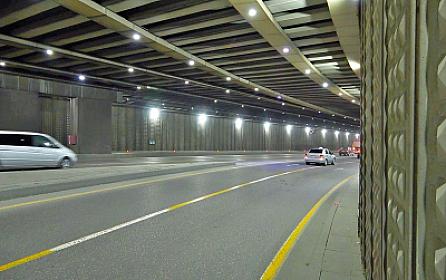 Bu tuneldə hərəkət qismən 