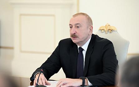 Prezident albaniyalı həmkarı ilə 