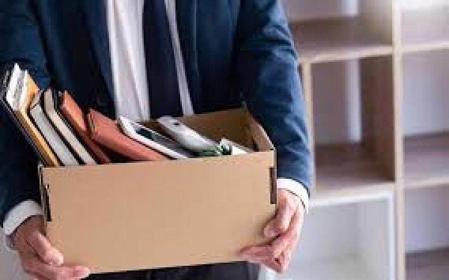 Yaşı 60-dan yuxarı olan şəxslərin işdən çıxarılması qadağan edilir? -