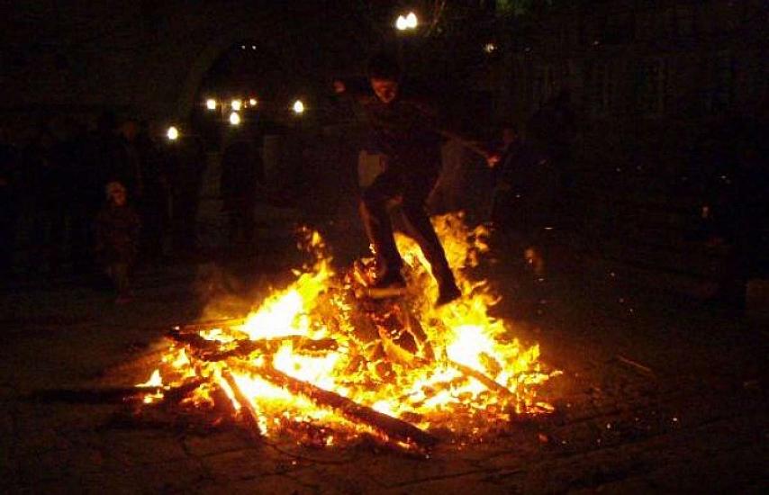 Nazir yallı gedib, tonqaldan tullandı - 