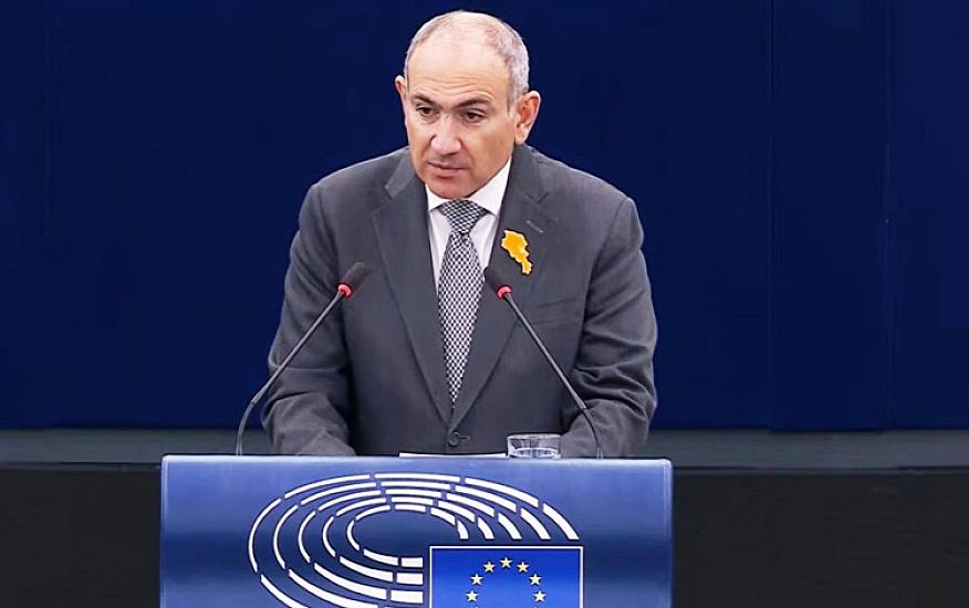 “Sinəmdəki xəritə Azərbaycanla sülhün simvoludur” - 