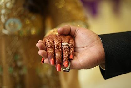 Öz toyunda sevgilisini görüb 