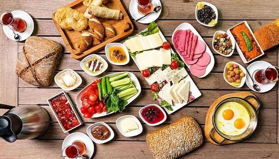  Чтобы в течение дня не чувствовать жажду и усталость