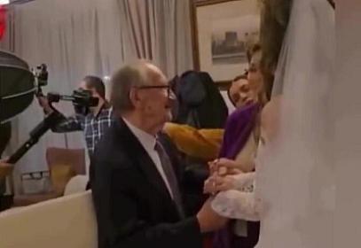 Bakıda 93 yaşlı kişi 42 yaşlı qadınla evləndi - 